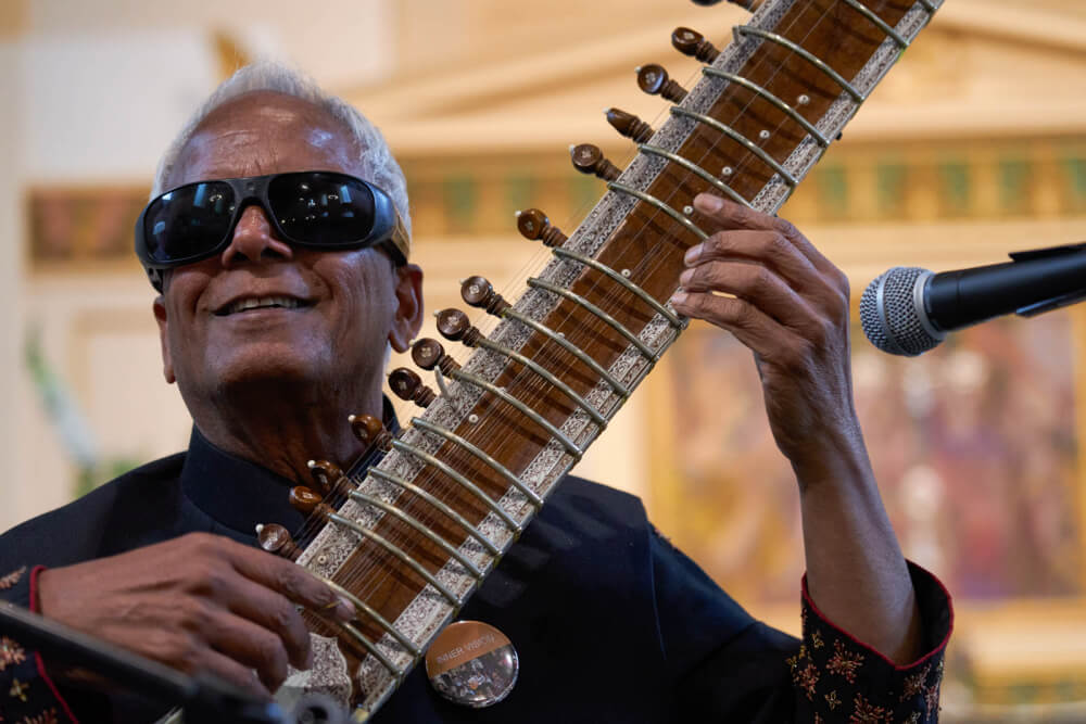Baluji Shrivastav OBE